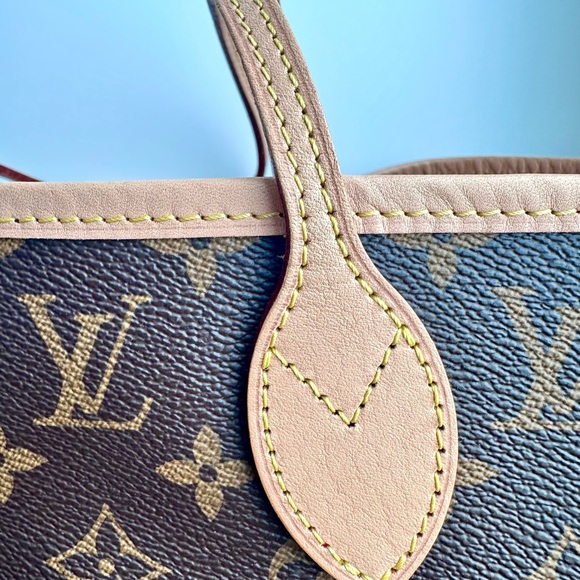 Louis Vuitton Neverfull MM Monogram Tote - Picture 6 of 12